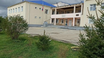 В Черемховской школе, благодаря совместным усилиям Министерства образования и Министерства финансов Забайкальского края, администрации округа, комитета по финансам и руководства школы будет выполнен ремонт кровли здания.