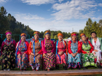 В Красном Чикое полным ходом идет подготовка к международному фестивалю «Семейская круговая»